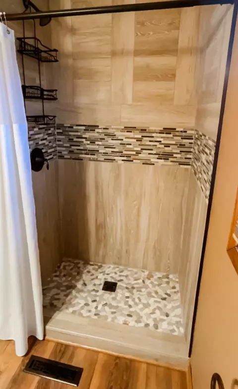 Bath - 37450 143rd St, Waseca, MN 56093 photo 4 of 5