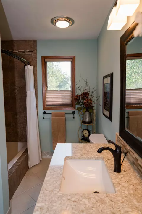 Bath - 37450 143rd St, Waseca, MN 56093 photo 2 of 5