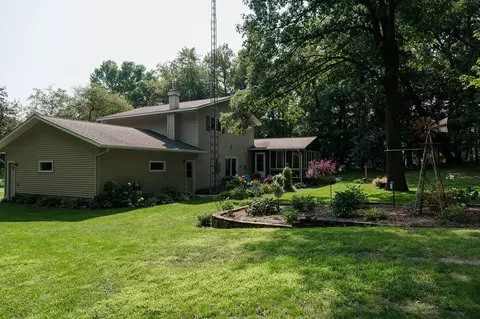 Exterior - 37450 143rd St, Waseca, MN 56093 photo 4 of 9