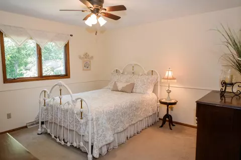 Bedroom - 37450 143rd St, Waseca, MN 56093 photo 3 of 4