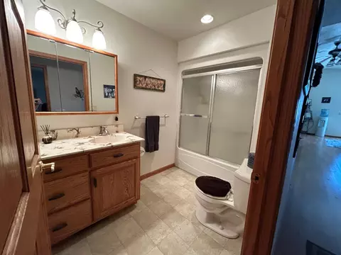Bath - 2480 151st Ave, Madison, MN 56256 photo 2 of 3