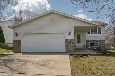 5113 24th Ave NW, Rochester, MN 55901