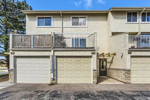 4086 Meadowlark Ln, Eagan, MN 55122