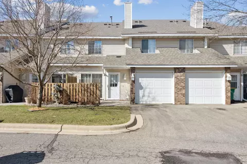 7018 19th St N # 4, Oakdale, MN 55128
