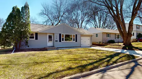 114 6th Ave N, Albert Lea, MN 56007