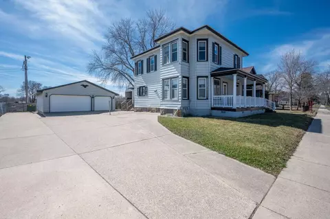 412 E 1st St, Fairmont, MN 56031