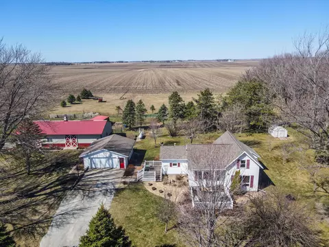 55811 145th Ave, West Concord, MN 55985