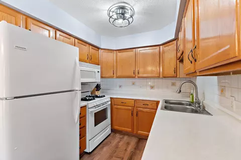 3775 Robin Ln, Eagan, MN 55122 photo 2