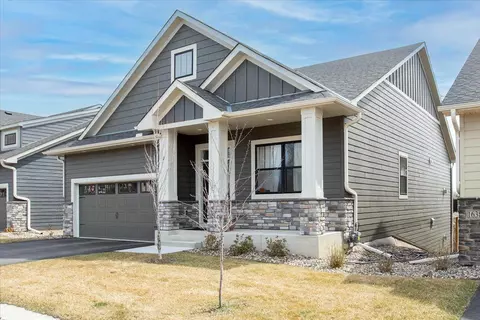 16385 Glory Ln, Eden Prairie, MN 55344