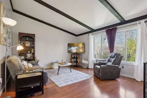 817 105th Ave NW, Coon Rapids, MN 55433