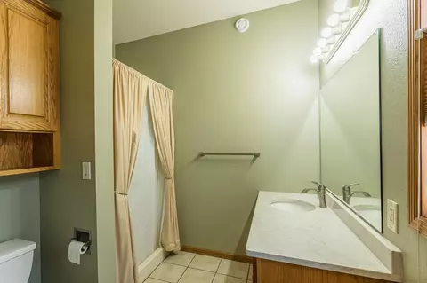 Bath - 44525 E Little Mcdonald Dr, Perham, MN 56573 photo 1 of 3