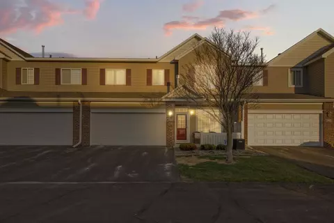 1913 Sandcherry Ct NW, Rochester, MN 55901