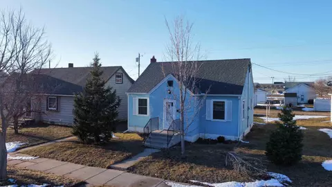 324 Garfield Ave SW, Wadena, MN 56482