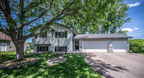 2206 W Hill St, Faribault, MN 55021