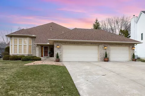 4665 Lanewood Ln N, Plymouth, MN 55446
