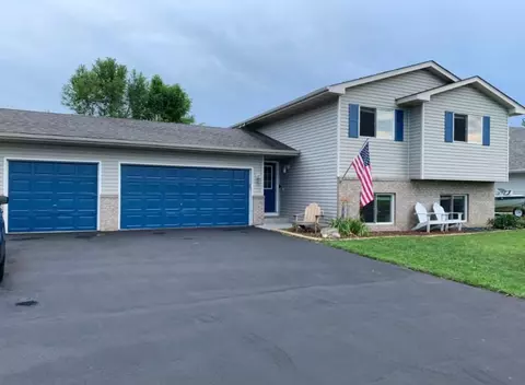 30715 Reflection Ave, Shafer, MN 55074