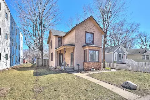 2019 23rd Ave S, Minneapolis, MN 55404