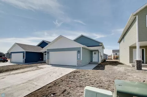 6891 Thomas St, Horace, ND 58047 photo 3