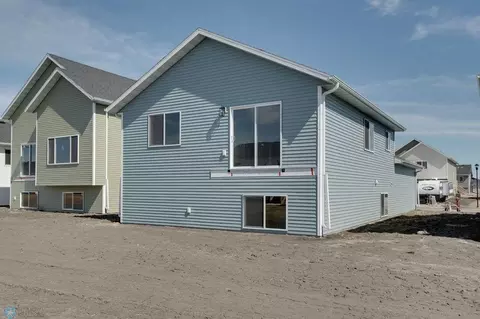 6891 Thomas St, Horace, ND 58047 photo 6