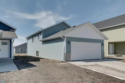 6891 Thomas St, Horace, ND 58047 photo 4