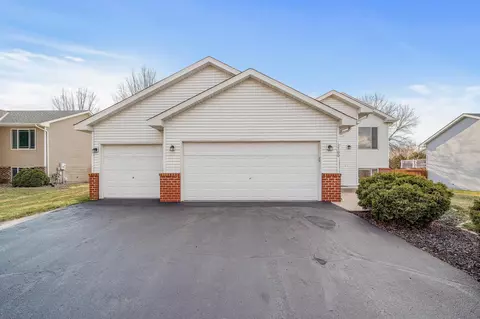 1700 Niagara St, Waconia, MN 55387