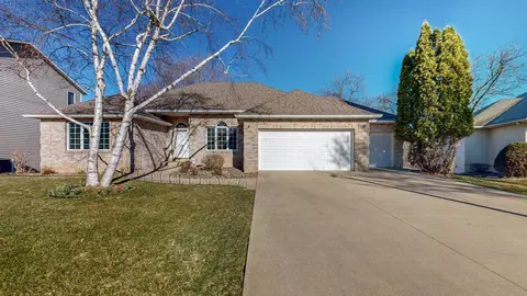 2409 Churchill Ln NE, Rochester, MN 55906