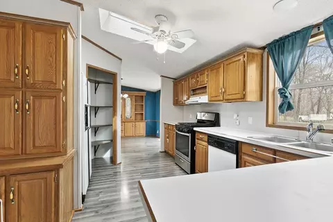 15527 221st St, Cold Spring, MN 56320 photo 9