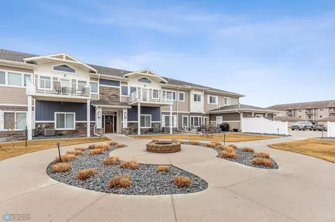 2840 Calico Dr S #A, Fargo, ND 58104