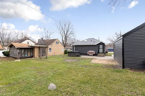 Exterior - 834 2nd St SW, Faribault, MN 55021 photo 10 of 10