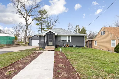 Exterior - 834 2nd St SW, Faribault, MN 55021 photo 2 of 10
