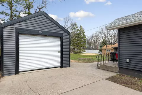 Exterior - 834 2nd St SW, Faribault, MN 55021 photo 5 of 10