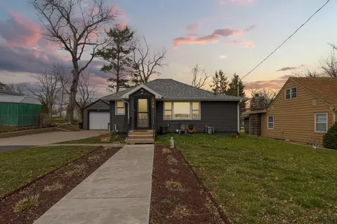 Exterior - 834 2nd St SW, Faribault, MN 55021 photo 3 of 10