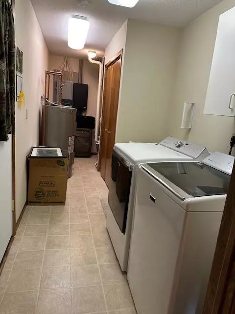 285 13th St, Windom, MN 56101 photo 24