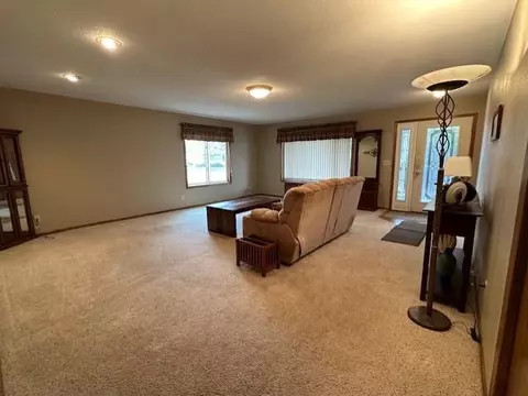 285 13th St, Windom, MN 56101 photo 14