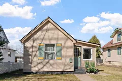 2143 Ann Arbor St, Saint Paul, MN 55104