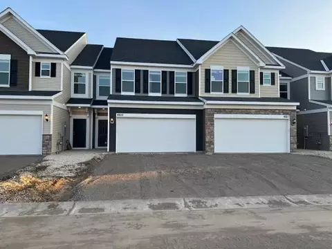 4817 Airlake Dr, Woodbury, MN 55129