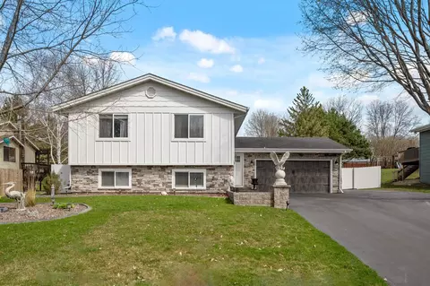 17143 Sunrise Ave SW, Prior Lake, MN 55372