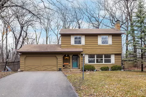 12950 Berkshire Dr, Minnetonka, MN 55343