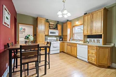 213 2nd St SE, New Prague, MN 56071
