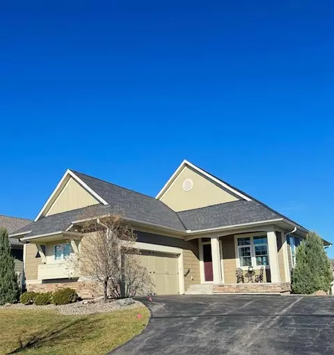 15870 Eastbend Way, Apple Valley, MN 55124