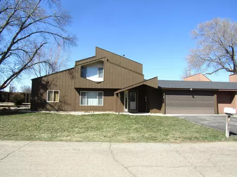 324 Cedar Ln, Montevideo, MN 56265