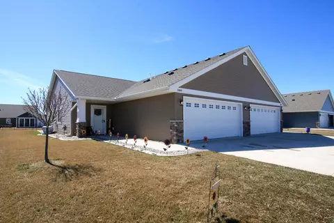 1044 Whiteowl Trl SW, Hutchinson, MN 55350