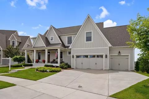 16553 Duluth Trl, Lakeville, MN 55044