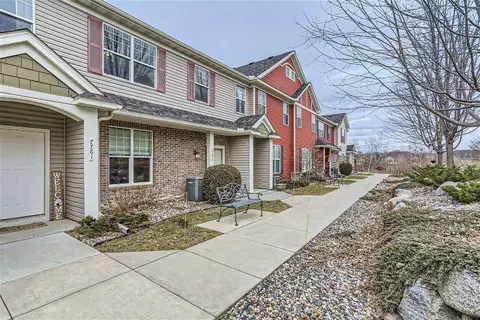 7763 Madelyn Creek Dr, Victoria, MN 55386