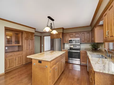 7120 Rolling View Dr, Saint Cloud, MN 56303 photo 9