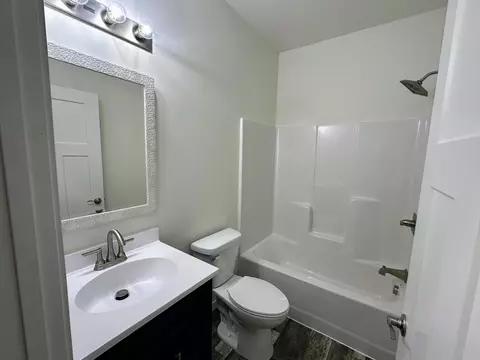 Bath - 907 8th Ave NW, Perham, MN 56573 photo 3 of 3