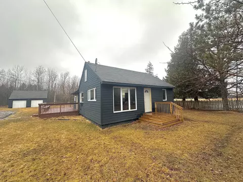 2908 Crescent Dr, International Falls, MN 56649