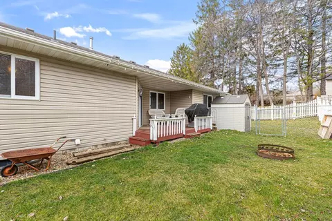 15 10th Ave SE, Faribault, MN 55021 photo 3