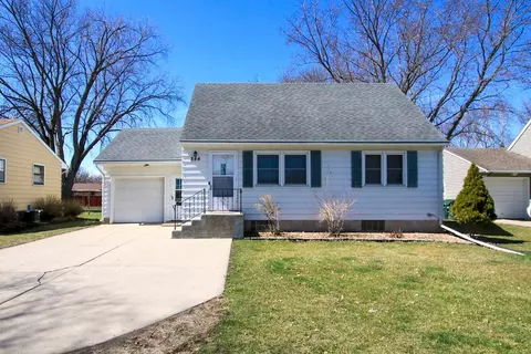 844 Brown St SW, Hutchinson, MN 55350