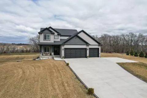 168 Majestic Rd NW, Rochester, MN 55901